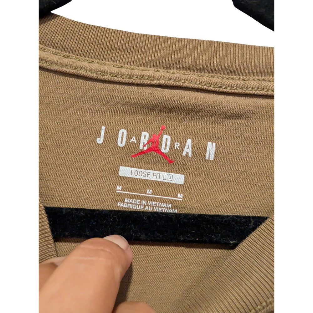 Nike Jordan Flight Long Sleeve T-Shirt Womens Size M Tan Jumpman 0309 - Picture 3 of 5